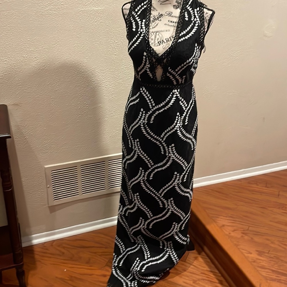 Aiden Mattox exquisite gown worn once excellent condition size 6